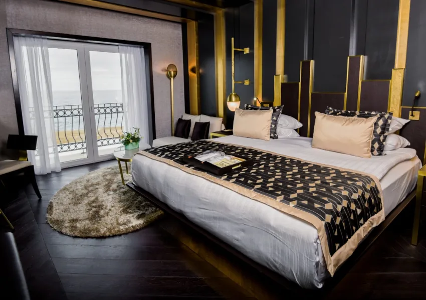 Rocks Hotel & Casino 5*-9