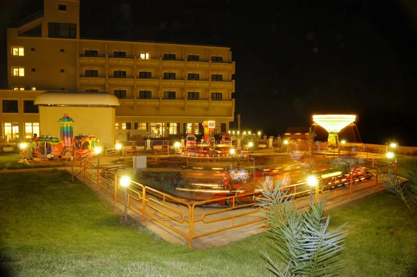 VUNI PALACE HOTEL  5*-9