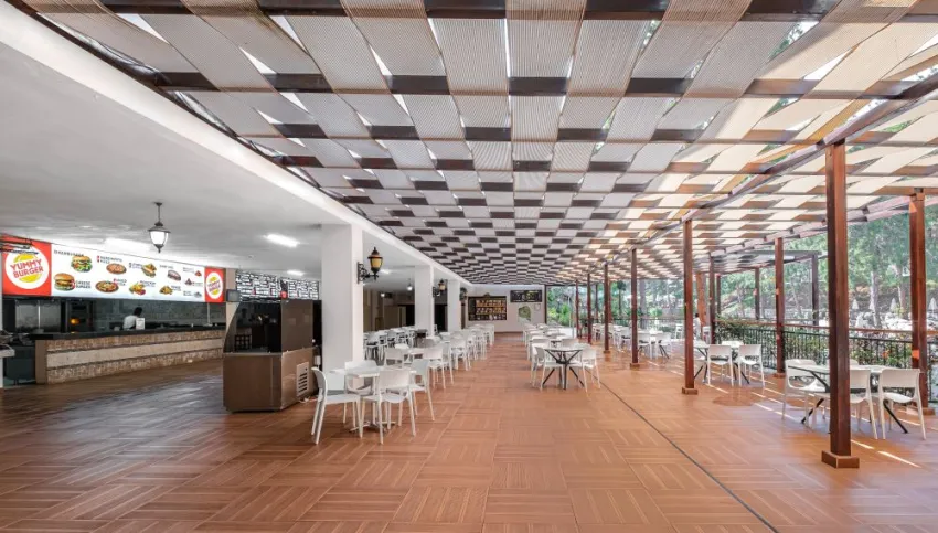 UTOPIA WORLD HOTEL  5*-31