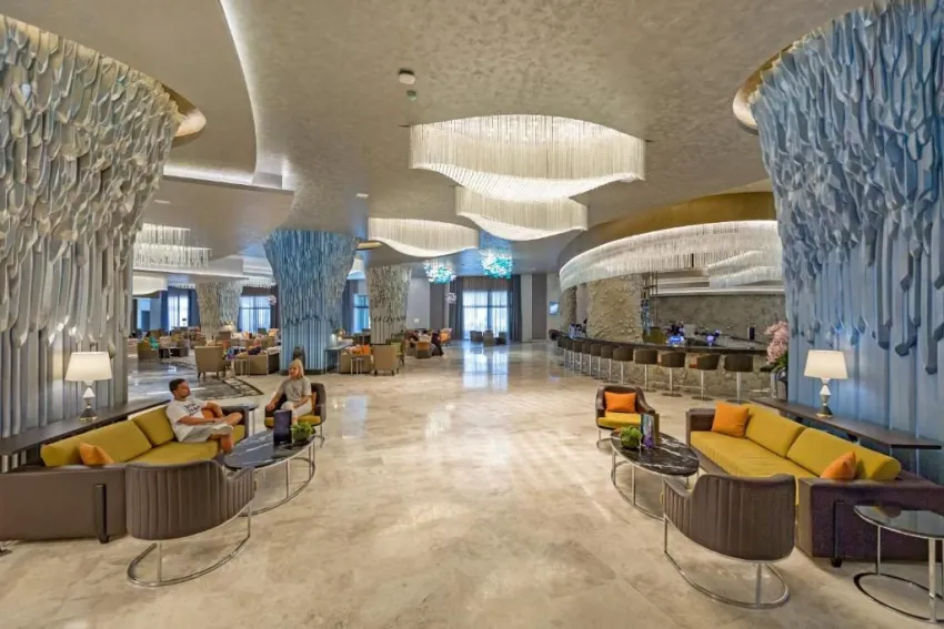 ROYAL SEGINUS  5*-19