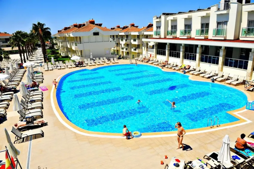 Dream World Family Club 4*-16