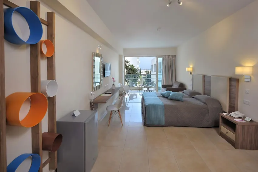 Nelia Gardens 4*-16