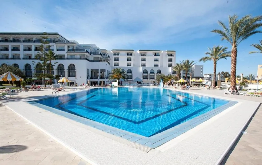 RIVIERA HOTEL  4*-37