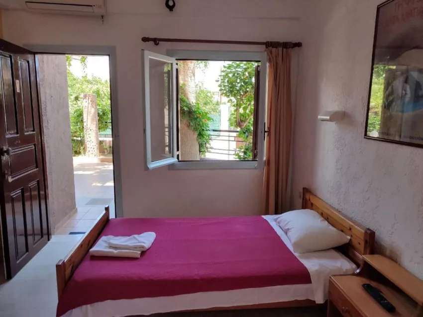 Fotoula Studios 2*-19