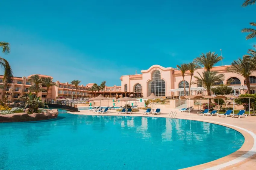 PYRAMISA BEACH RESORT SAHL HASHEESH  5*-4