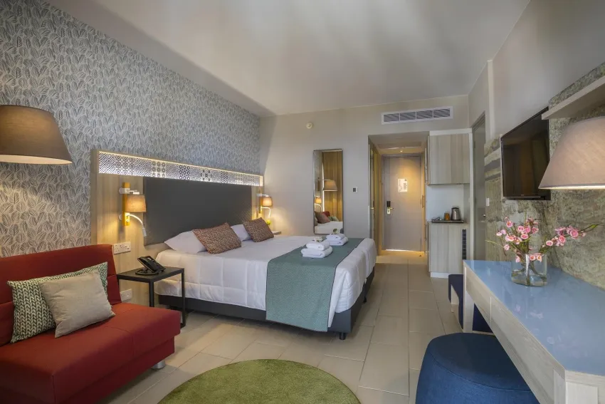 Leonardo Laura Beach & Splash Resort 4*-8