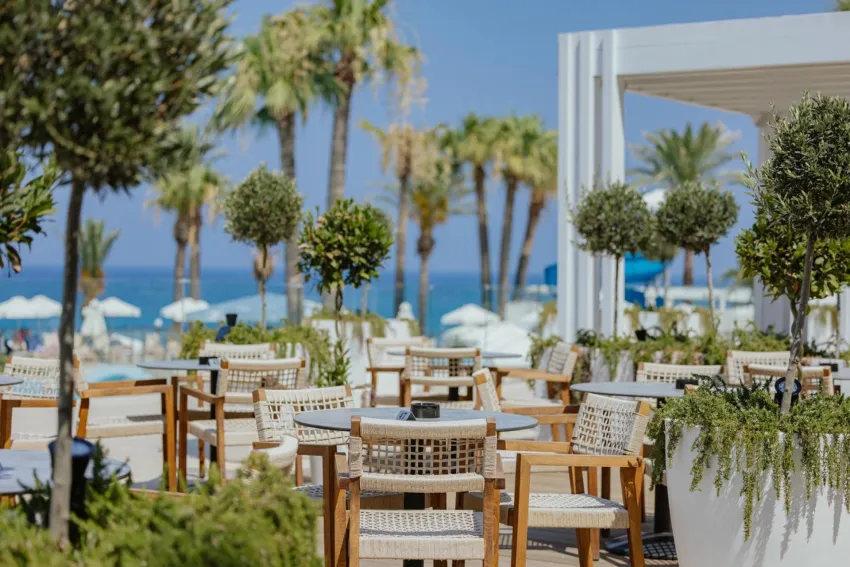 The Golden Coast Beach Hotel 4*-15