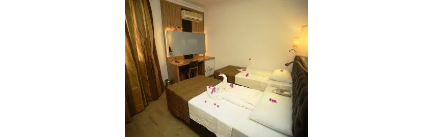 Kleopatra Celine 3*-4