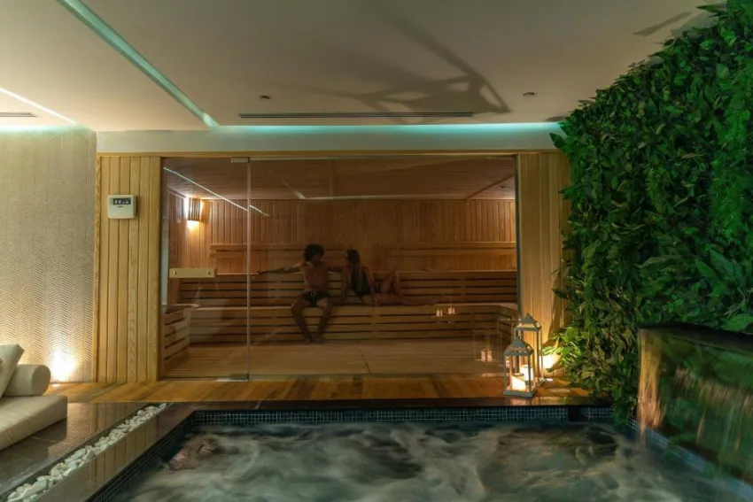 BARON RESORT  5*-56