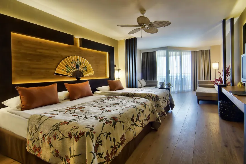 Limak Lara De Luxe Hotel & Resort 5*-5