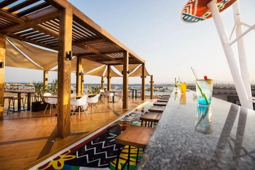 V BEACH RESORT SAHL HASHEESH (EX. PYRAMISA SAHL HASHEESH)  5*-25