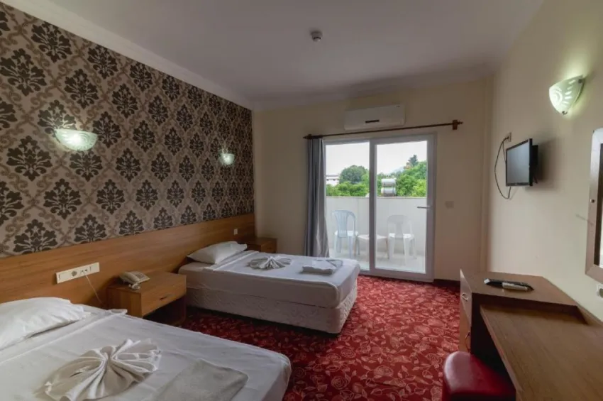 GRAND HOTEL DERIN  4*-4