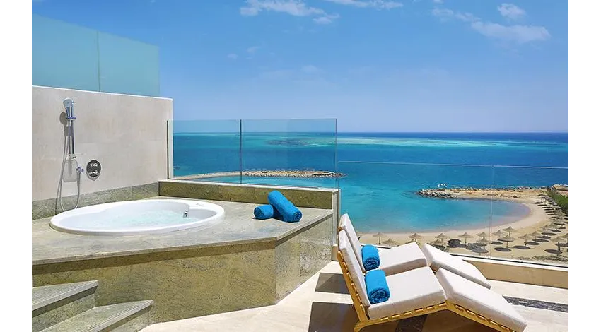 HILTON PLAZA HURGHADA  5*-8