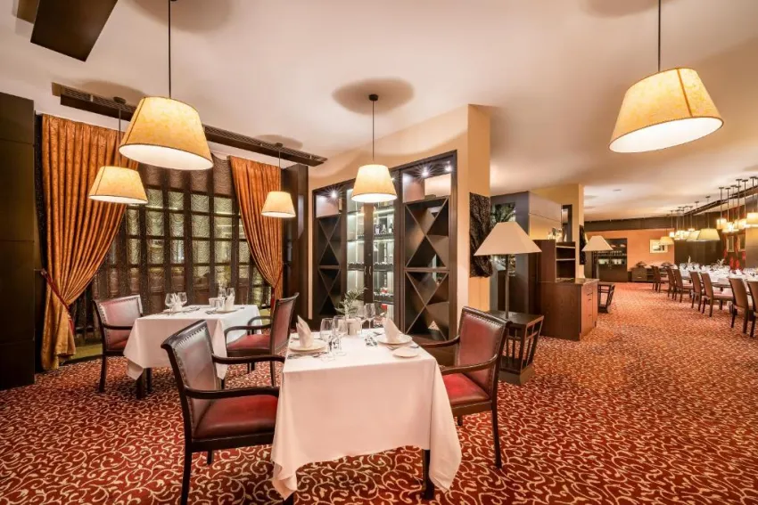 GRAVEL HOTELS SELECT  5*-7