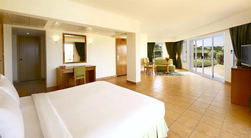 LONG BEACH RESORT  4*-32