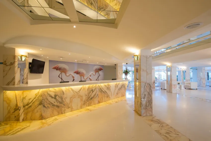 Iberostar Waves Ciudad Blanca 4*-6