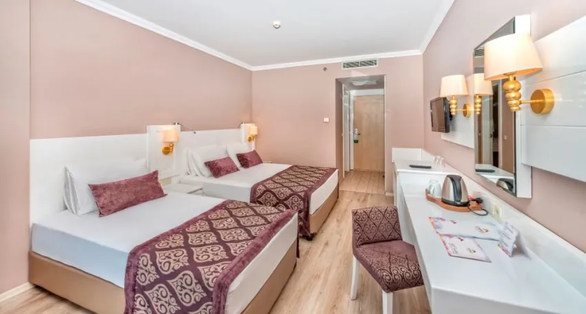 SERENIS HOTEL  4*-21