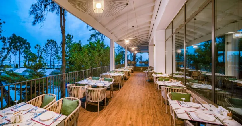 GRAVEL HOTELS SELECT  5*-34