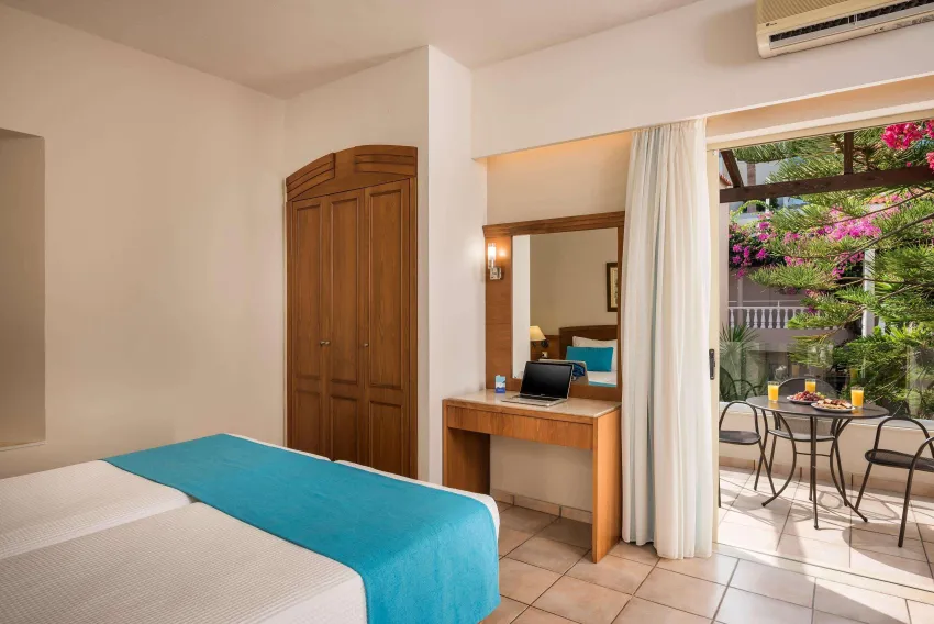 Elotis Suites 3*-26