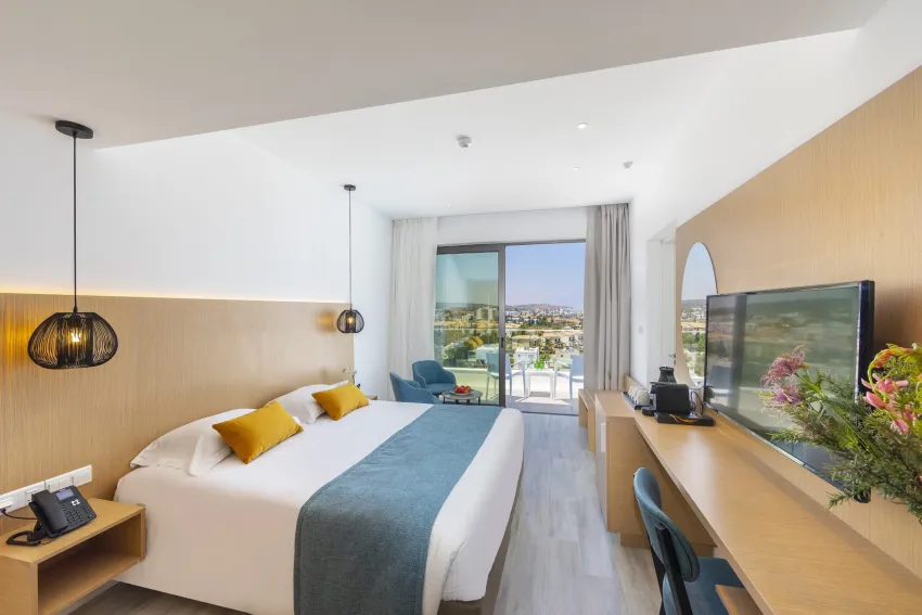 Leonardo Crystal Cove Hotel and Spa by the sea 4*-26