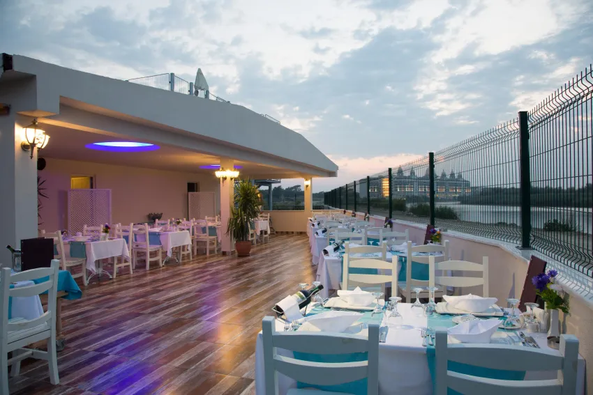Water Side Resort & Spa 5*-60