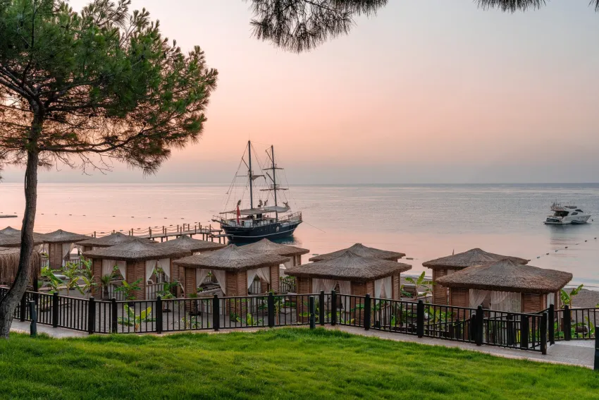 Pirates Beach Club 5*-10
