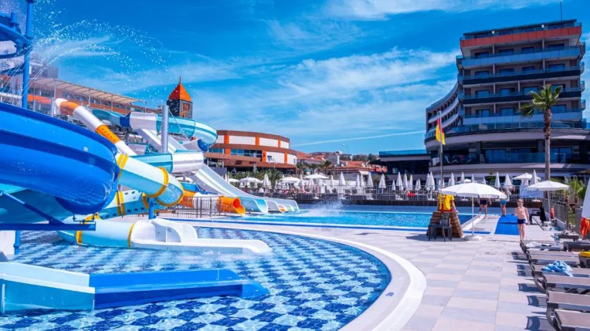 LONICERA PREMIUM HOTEL  5*-37