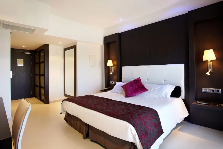 Saratoga Hotel 4*-115