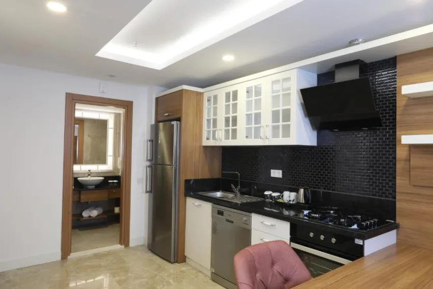 GREENWOOD SUITES RESORT  5*-8