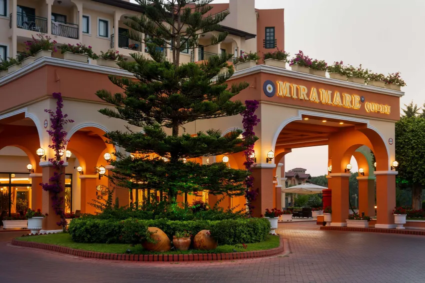 Miramare Queen Hotel 5*-10