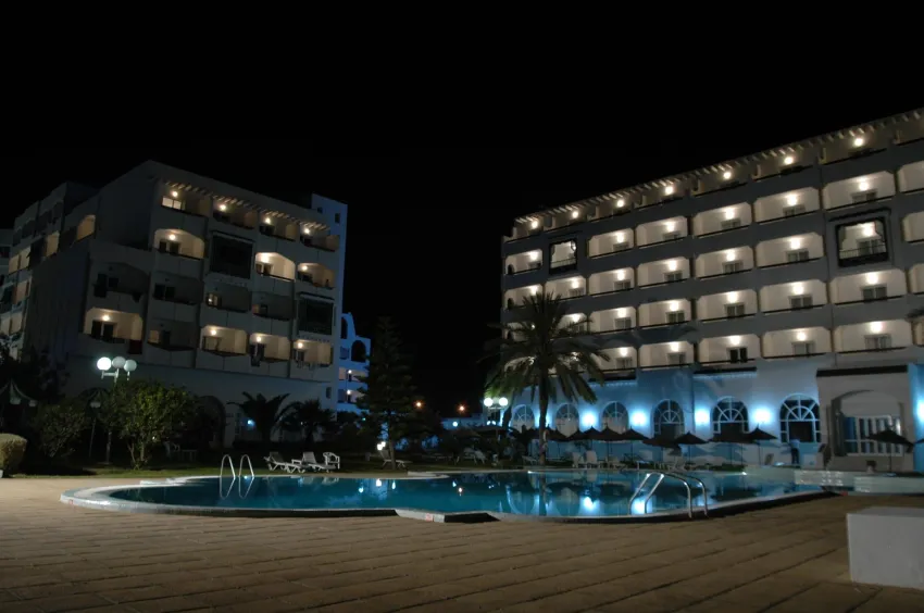 Jinene Beach 3*-4