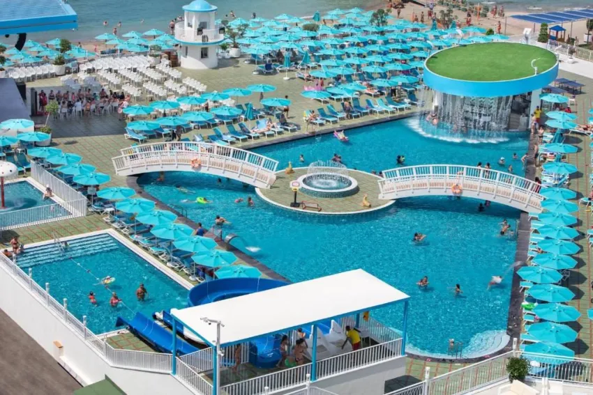 GRANADA LUXURY BEACH  5*-11