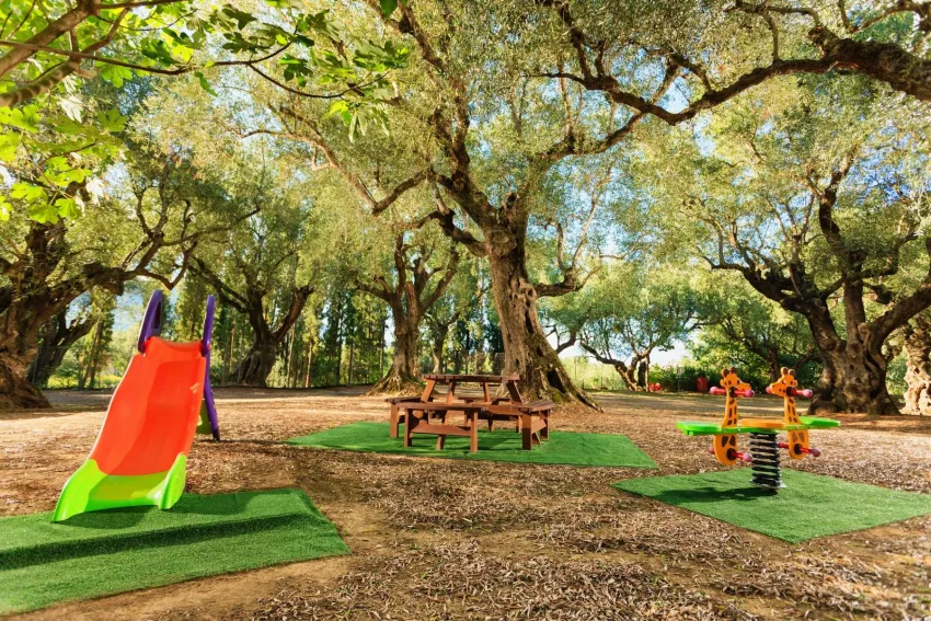 Alykes Park Bungalows & Apts 4*-8