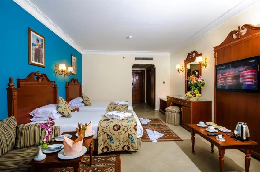 TITANIC PALACE RESORT  5*-7