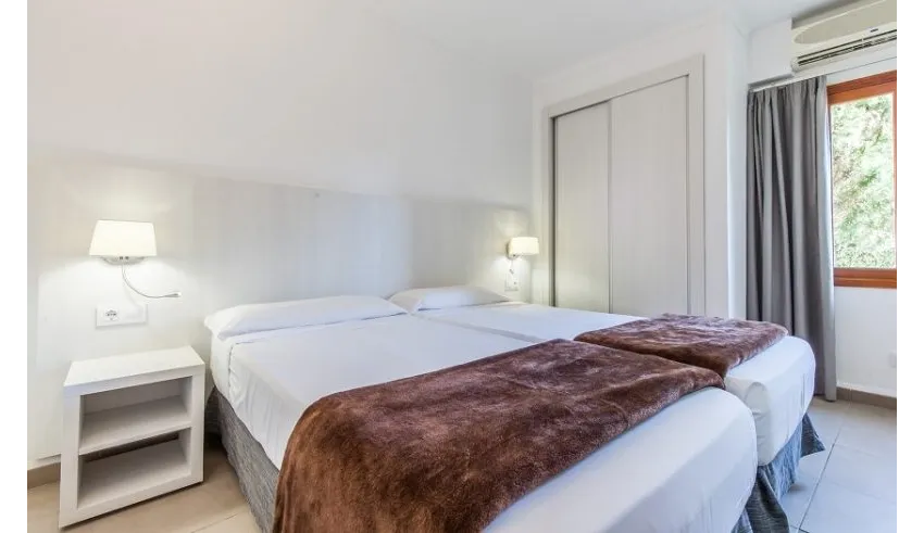 Blue Sea Cases D'Or 4*-7