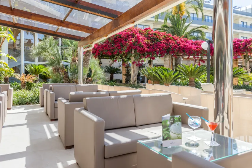 Zafiro Palmanova -104