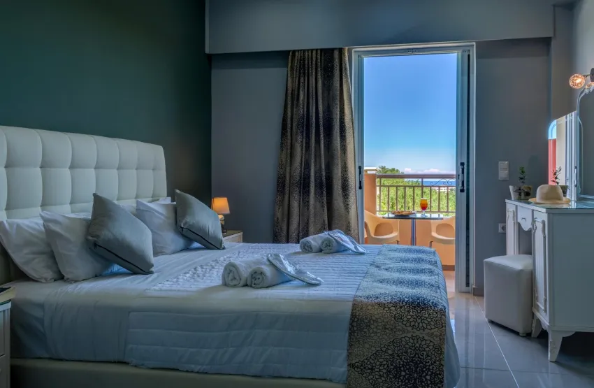 Zante Pantheon 4*-12