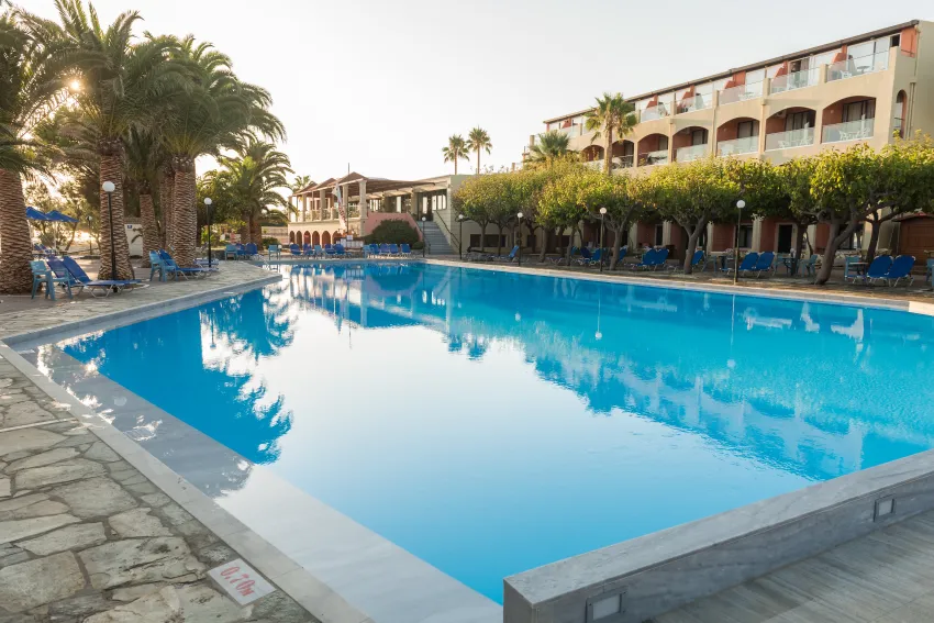 Mare Monte Beach 4*-64