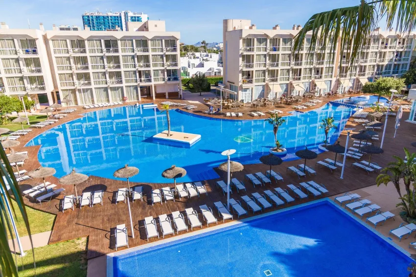 Zafiro Alzinar Mar 4*-5