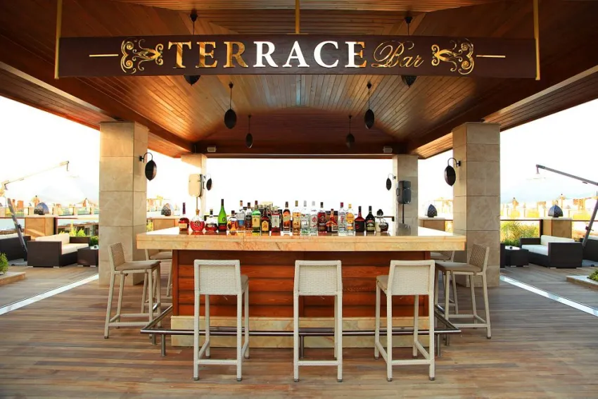 CRATOS PREMIUM HOTEL & CASINO & SPA  5*-13