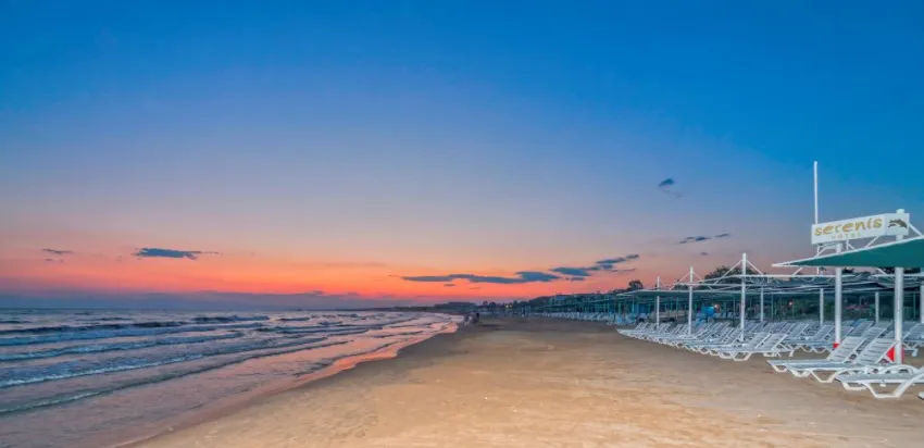 SERENIS HOTEL  5*-10