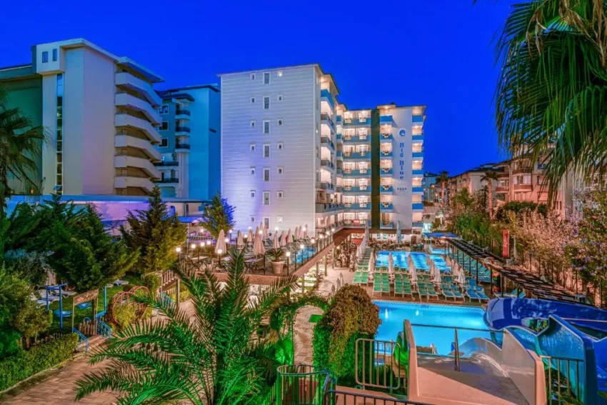 CLUB BIG BLUE SUITE HOTEL  4*-65