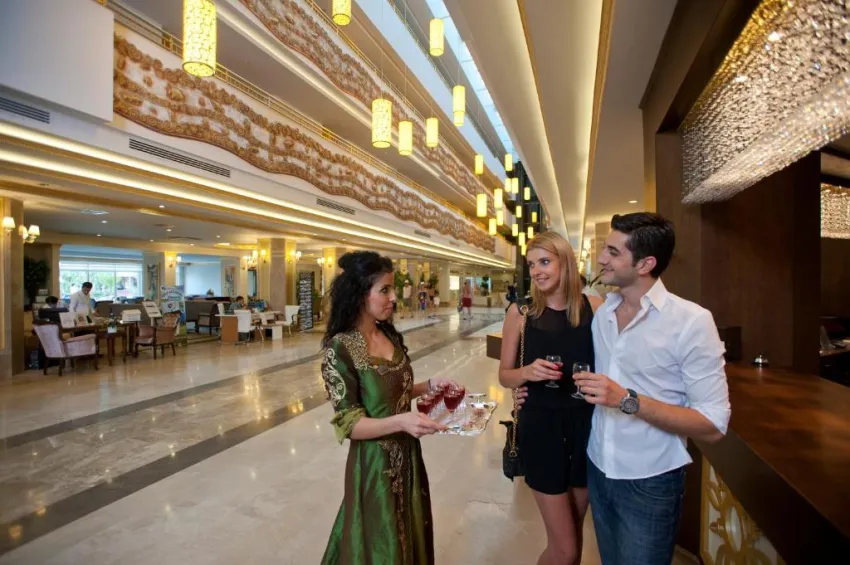 CRYSTAL TAT BEACH GOLF RESORT & SPA  5*-7