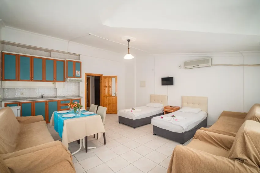 Side Orient Apart 3*-18