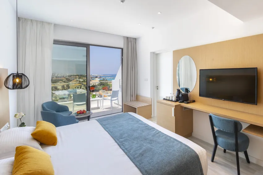 Leonardo Crystal Cove Hotel and Spa by the sea 4*-23