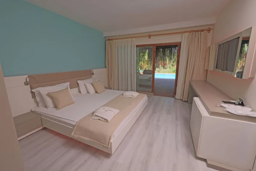 FLORA GARDEN BEACH (ADULTS ONLY 16+)  5*-19