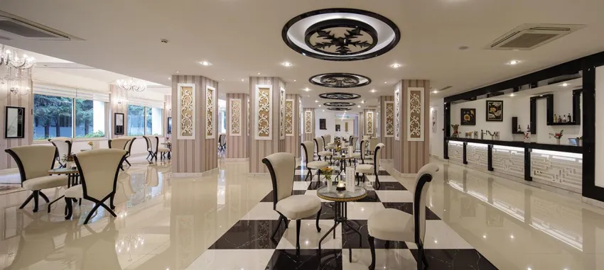 SUNRISE QUEEN LUXURY HOTEL  5*-25