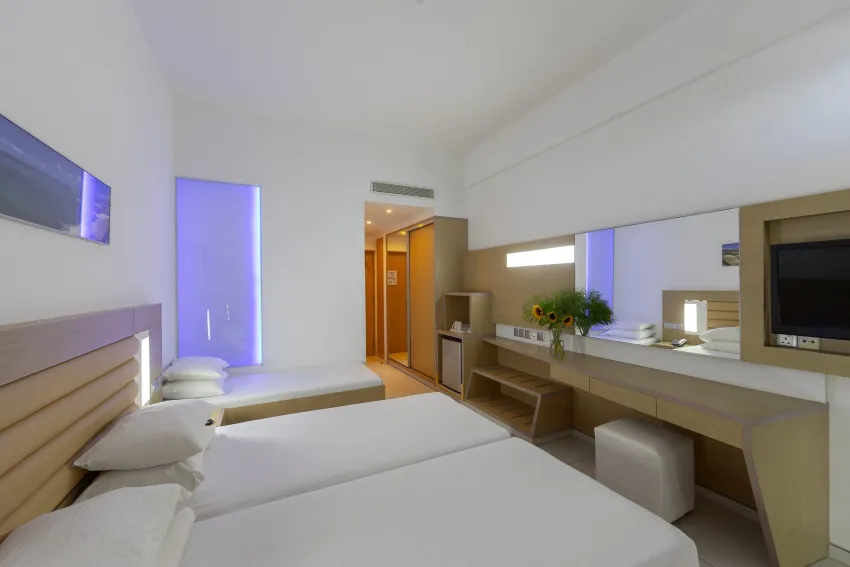 Vrissaki Beach Hotel 4*-18