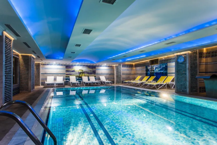 White Gold Hotel & Spa 4*-5