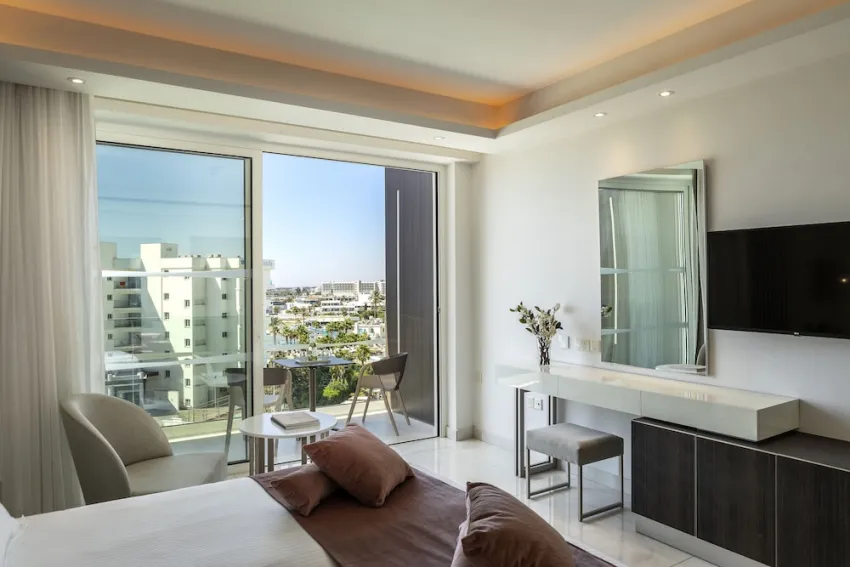 Chrysomare Beach Hotel and Resort 5*-73